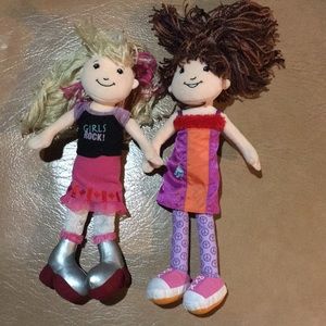 Bundle of two Groovy Girls,Victoria & Darci